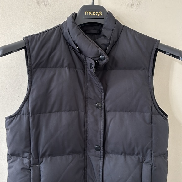 GAP Black Puffer Down Vest Size Small - Picture 2 of 9